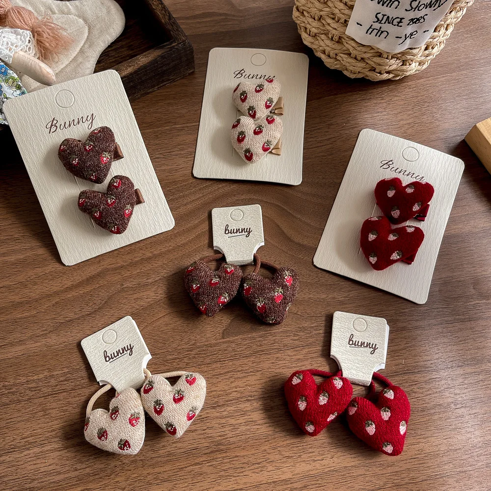 

2pcs Strawberry Hair Clips Love Hairpin Hairclip Retro Girl Elastic Hair Band Bangs Side Clip Headwear Hairpin Hair Accessories