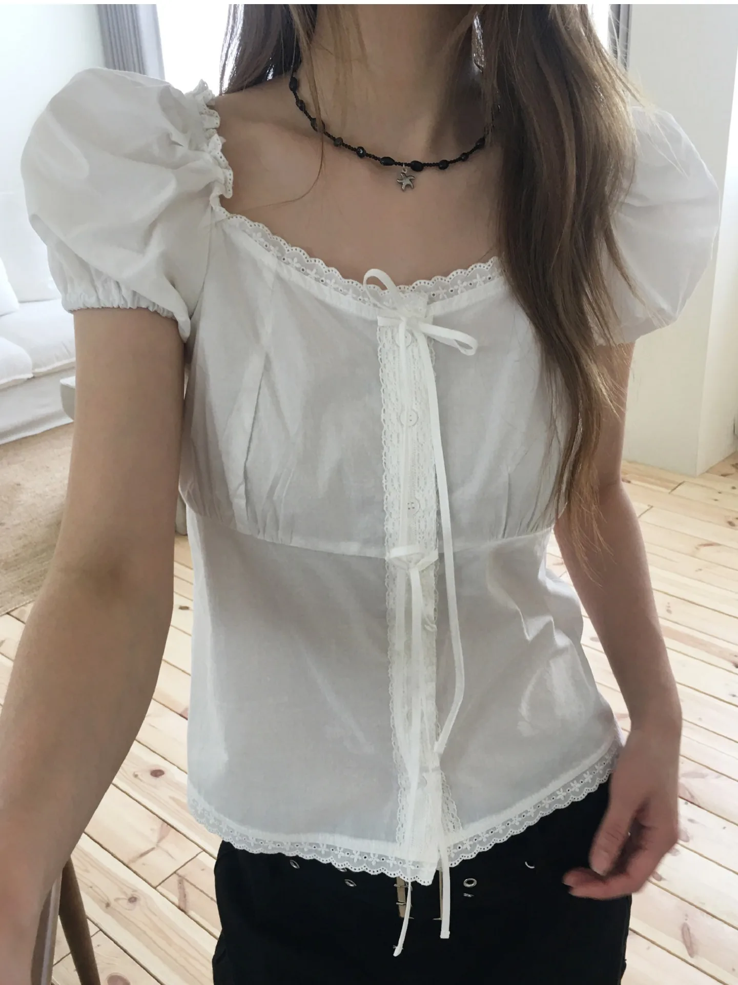 

Summer Women's Short Sleeve Shirt Lace Trimmed Bubble Sleeve Patchwork Single Button White Top Korean Style Cotton ...