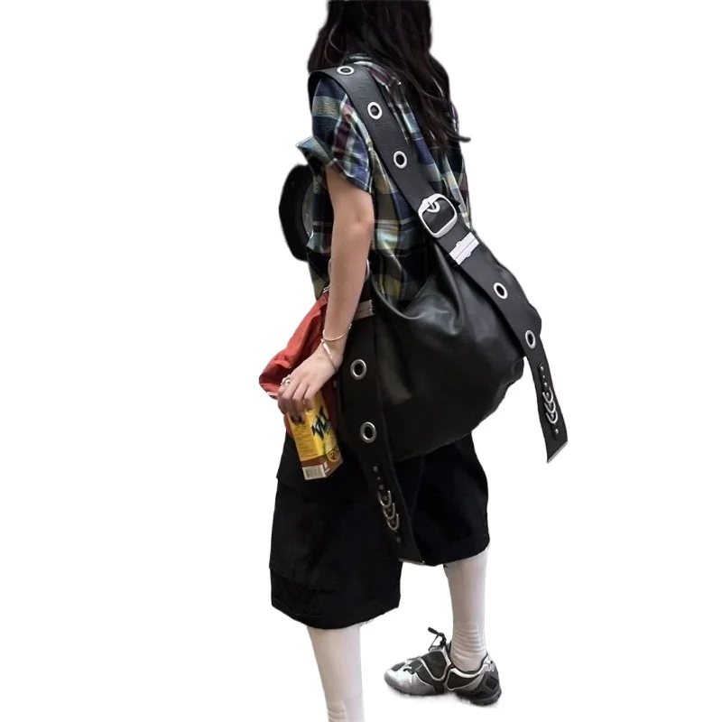 

Сумка-локомотив в стиле ретро в стиле панк с заклепками, нишевая высококачественная сумка-тоут большой вместимости, сумка через плечо в иностранном стиле