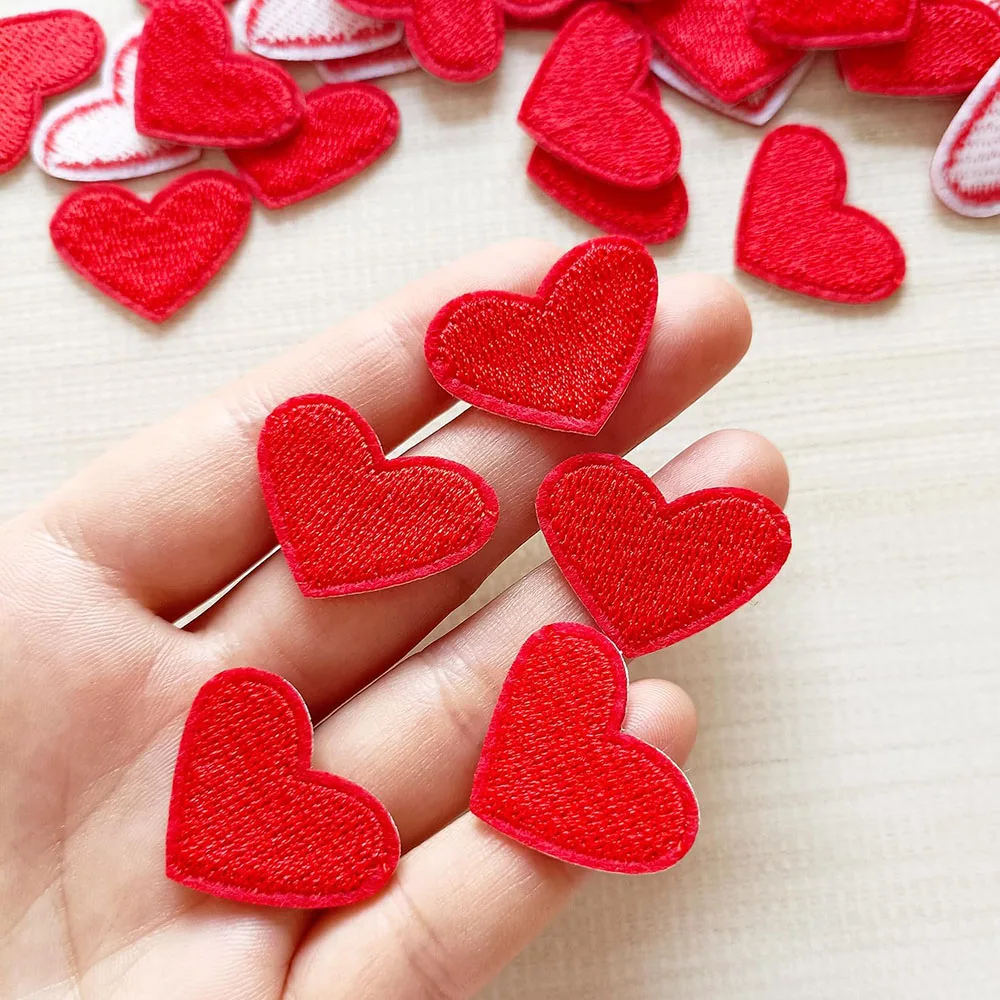 20Pcs Red Heart Embroidery Patch Fabric For Christmas Clothes Bags Hats Festival Decoration Iron On Patches Stickers DIY Repair