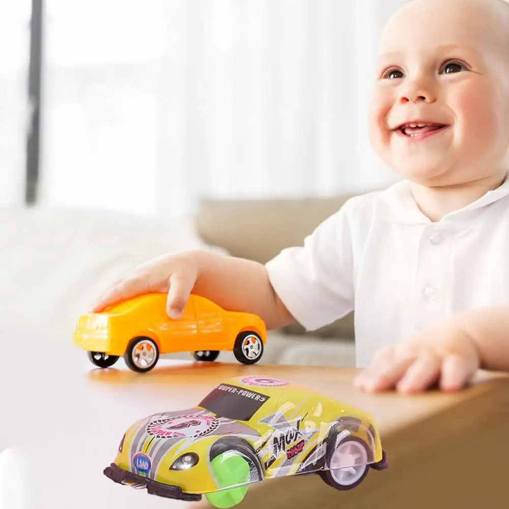 Mini carro de brinquedo interativo para crianças, requintado brinquedo do carro do miúdo, bateria livre, puxar para trás, desenhos animados, veículo decorativo
