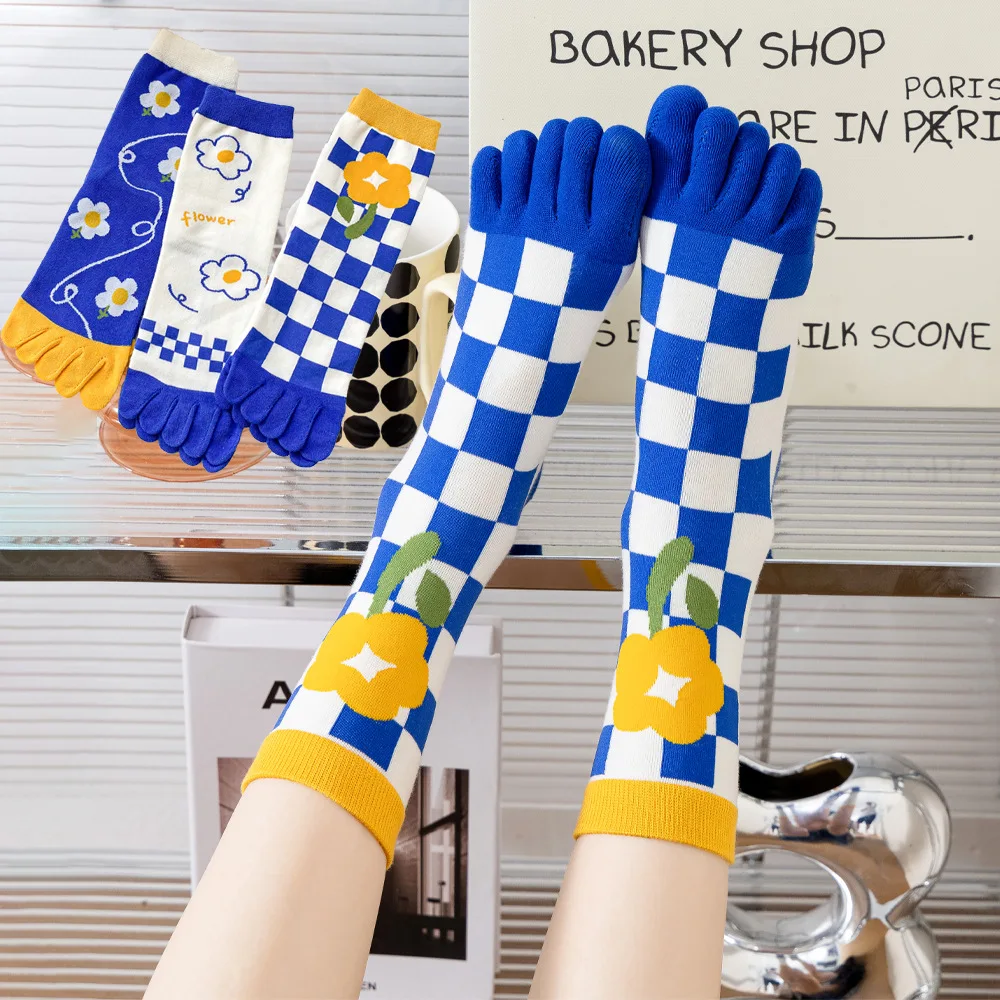 

3 пары высококачественных красивых всесезонных модных универсальных женских носков с пятью пальцами, милые дышащие модные носки в стиле ретро