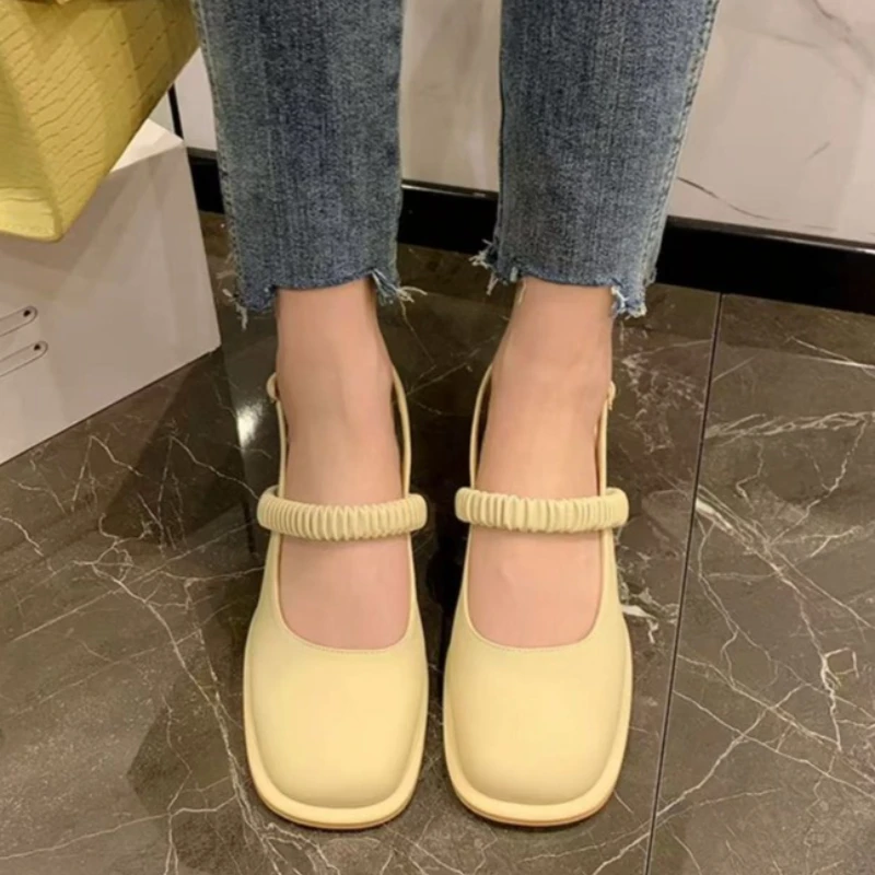 

Princess Style Block Heel 2026 Summer New One Strap Thick Heel Small Leather Head Cover Sandals