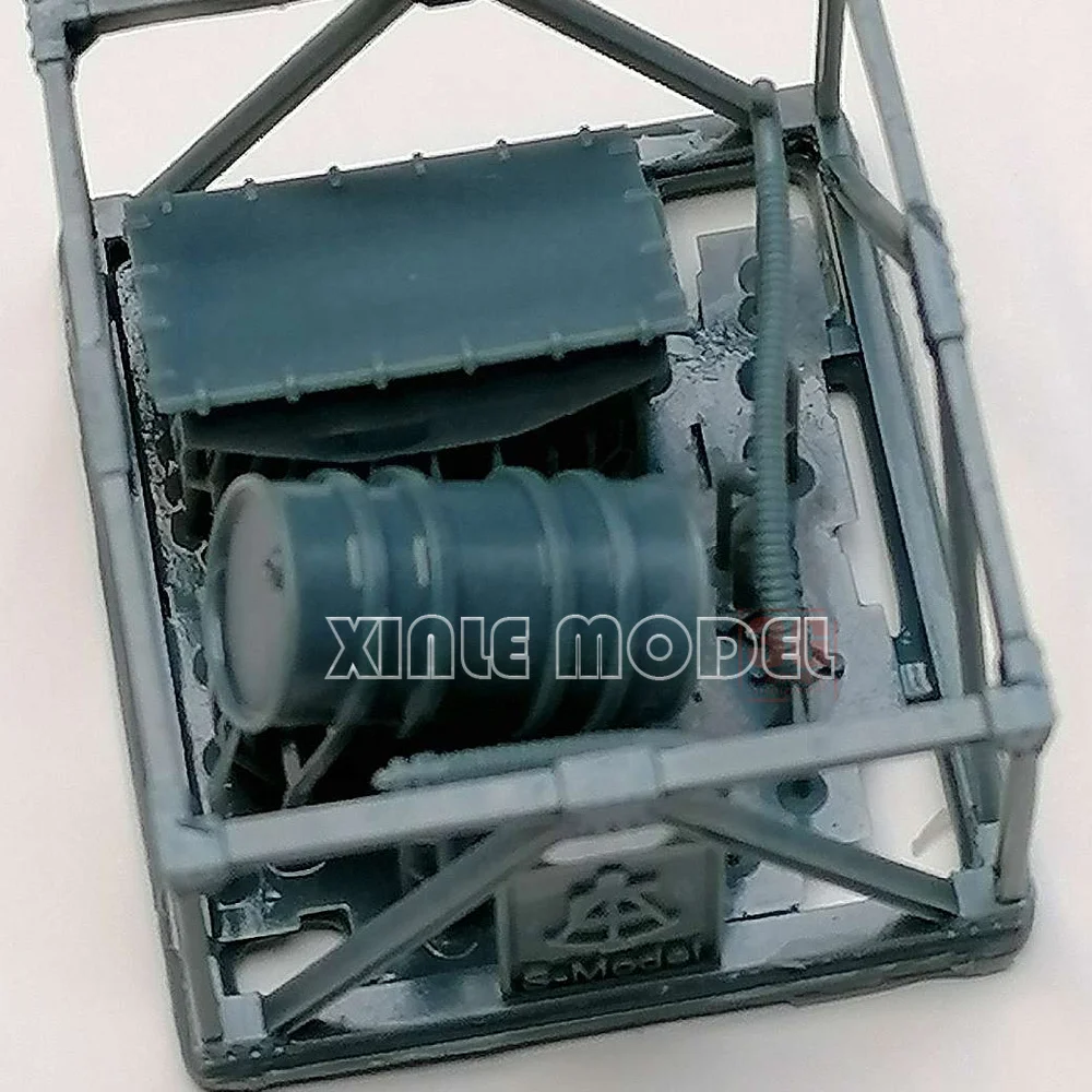 ชุดประกอบโมเดลรถถังพลาสติก S-model รุ่น SP072018 L3/33 Flame Tank (1 + 1) ขนาด 1/72