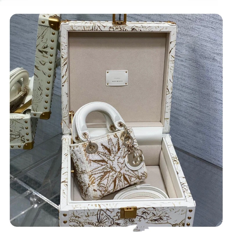 

Super Mini Limited Edition Set Gold Limited Hard Case Collection Level Women's Bag