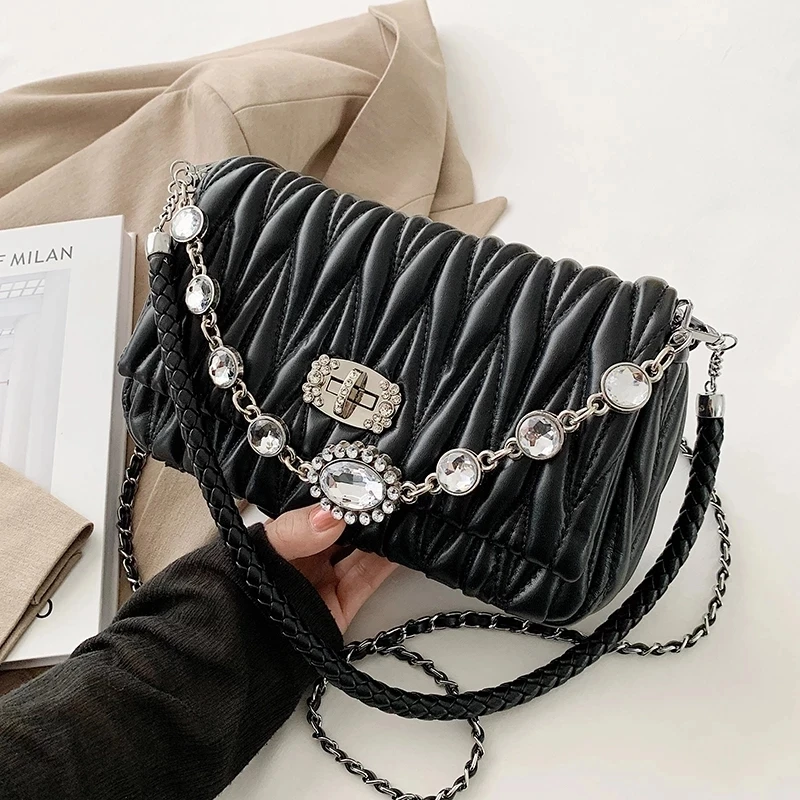 

Diamond Small Shoulder Crossbody Messenger Bag for Women 2023 Fashion Luxury Design Travel Trends Chain Purses Handbags