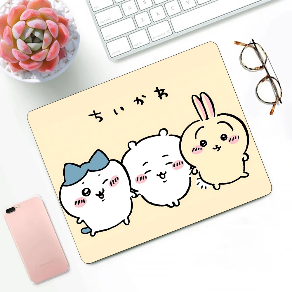 Kawaii c-chiikawasゲーミングマウスパッド、PCゲーマー用xs小型マウスパッド、デスクトップ装飾、オフィスマウスマット、デスクマットラグ