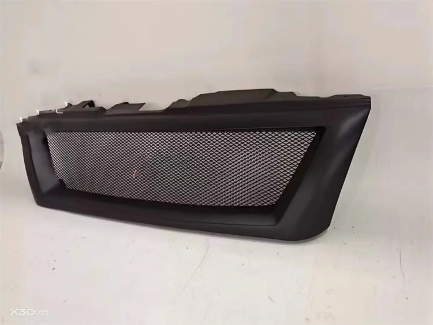 Front Bumper Grill Mask Radiator Grille grid for Mitsubishi Pajero V73 V75 V77 resin matte black Car Accessories