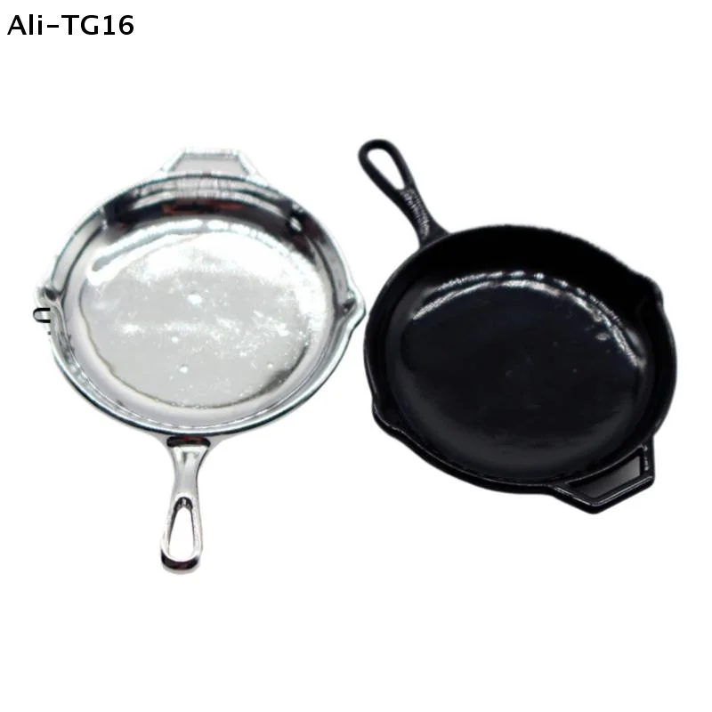 

(YY)1Pc 2025 New 1:12 Dollhouse Miniature Alloy Pan Toys for Children's Dollhouse Kitchen Decoration Accessories
