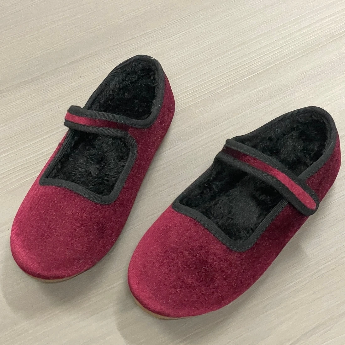 Jinyu Crimson Children's Princess Shoes Fashion Outdoor Dancing Performance Shoes  Women's Shoes Velvet Plush No Decoration