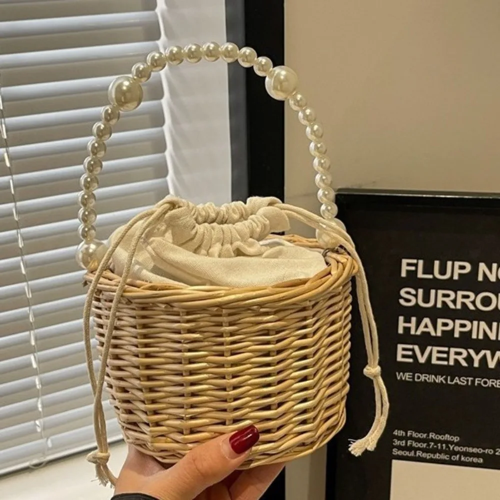 Mini Wicker Woven Basket Bag Pearls Handle Rattan Bags for Women Handbags Ruched Straw Beach Bag Cute Beaded Drawstring Clutch