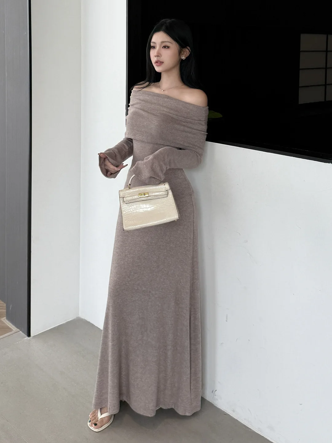 

Women's Knit Skirt Set Sexy Off-the-shoulder Slash-neck Tops High-waisted Slim-fit A-line Skirt Trendy Korean Office Wear Ladies