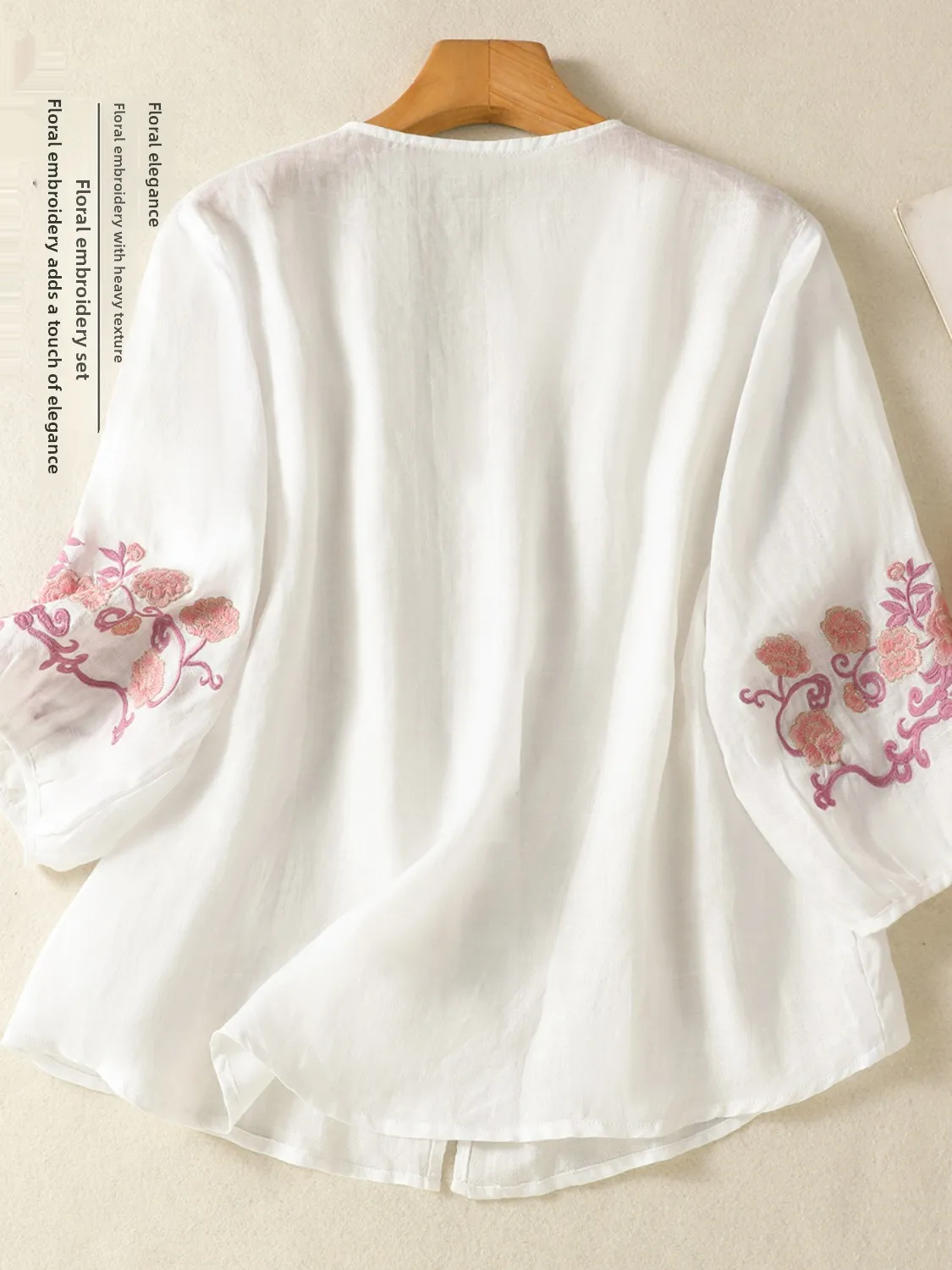 Haut de gamme rétro brodé lin v-ne irt femmes été léger ample t-shirt décontracté-quarts Sve lin matériel haut