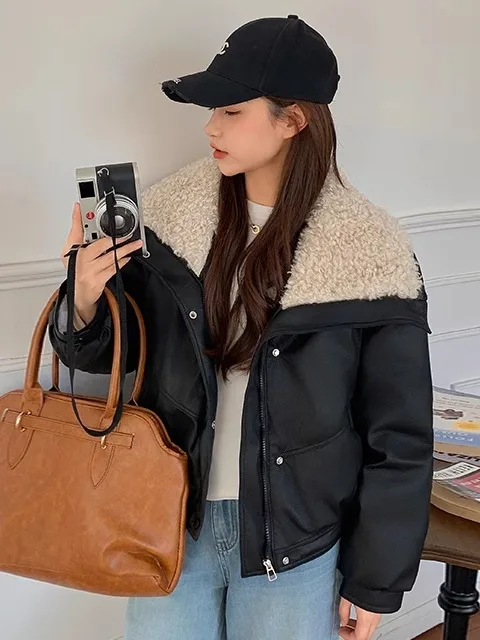

2025 New Women's Short Lamb Leather Cotton Jacket with Faux Fur Collar Winter Warm Padded Coat V-Neck Zipper Closure Color