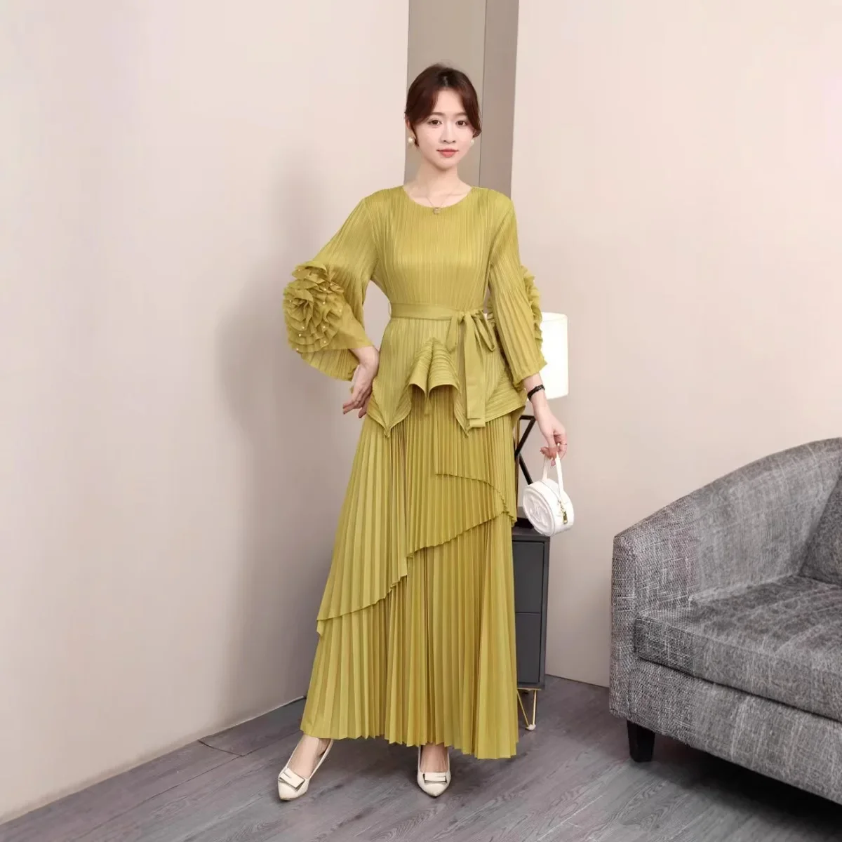 Pleats Pleated Dress New Hand-embroidered Flowers Lace-up Solid Color Commuter Loose Temperament Casual Pleated Women's Dresses