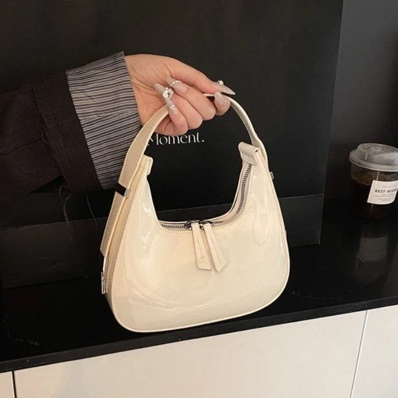 

Luxury Leather Minimalist Classic Diaper Bag Elegant Vintage Designer Tote For Women Stylish Shoulder Handbag