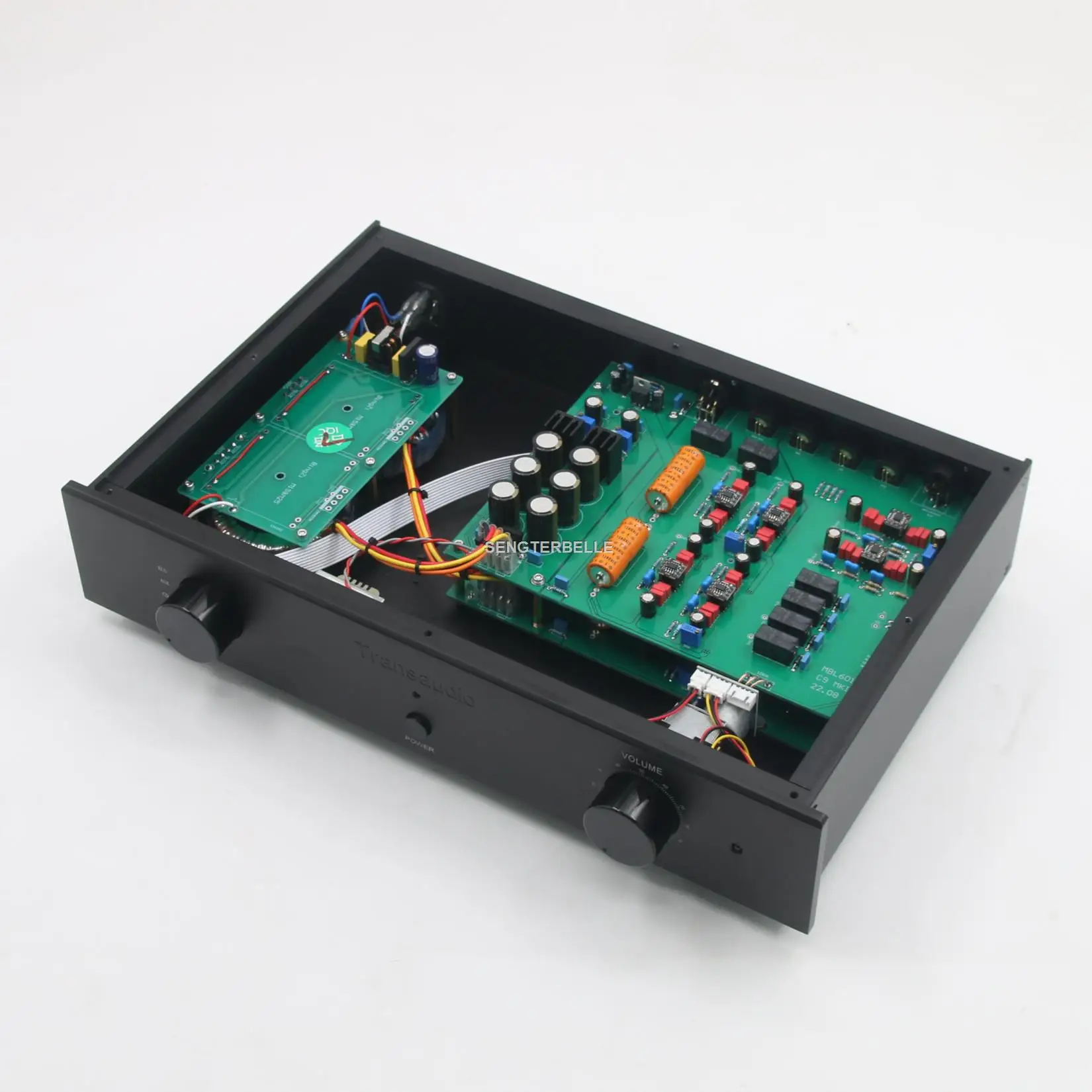 مضخم صوت متوازن للتحكم في مستوى الصوت عن بعد من HiFi MBL6010D Preamp