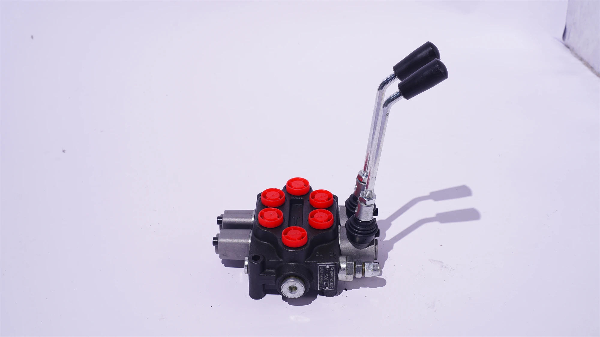 

Multi-way Valve Agricultural Machinery Hydraulic Control Valve Hydraulic Reversing Valve ZDL Series for Tractor Forklift Crane