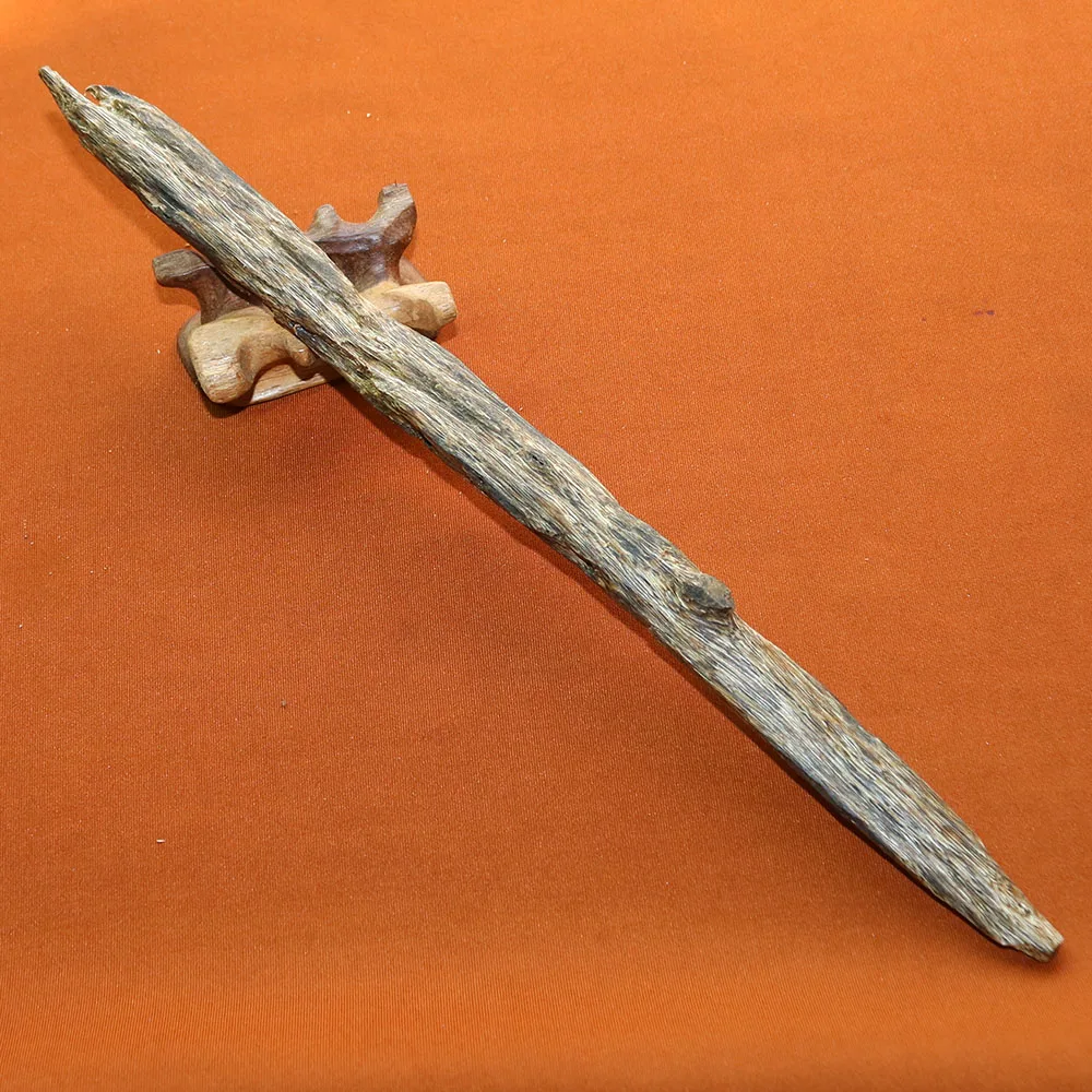 

Genuine Chinese Qi Nan Wood Home Decor Accessories Incense Oud Block 27gram Self-Grown Farm Cultivated Organic Aromatherapy Gift