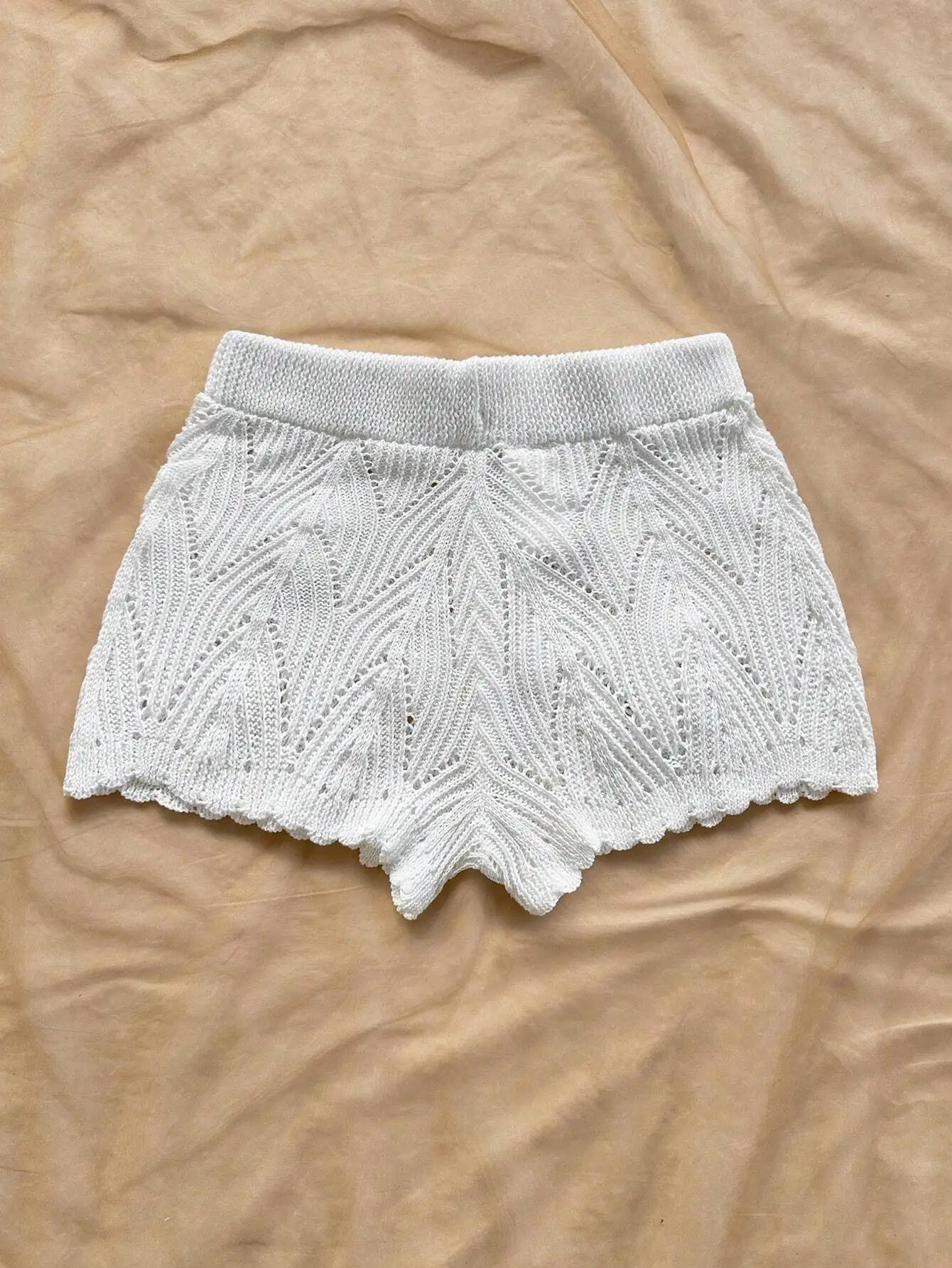 شورت كروشيه مصنوع يدويًا للعطلات الصيفية كاجوال مريح وسحب فوق ملابس داخلية برباط للنساء