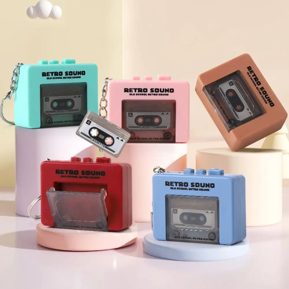 

Cassette Recorder Music Key Chain Vintage Storage Box Mini Music Box Keychain Commemorate Mini Player Music Box Pendant