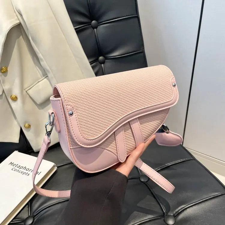 

Модная седельная сумка 2025 года — однотонная мини-сумка на плечо для женщин, шикарная сумка через плечо под мышками, модная повседневная сумка