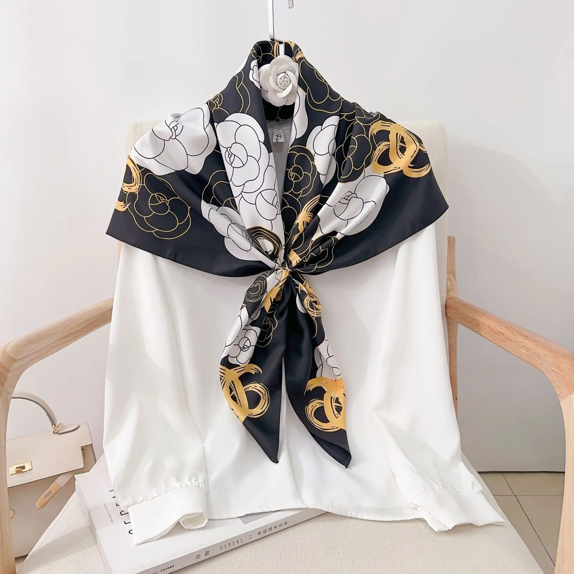 Moda 90CM camelia Twill di seta donna sciarpa spiaggia protezione solare Foulard scialle capelli femminili Hijab avvolge fazzoletto da collo Bandanda Echarpe