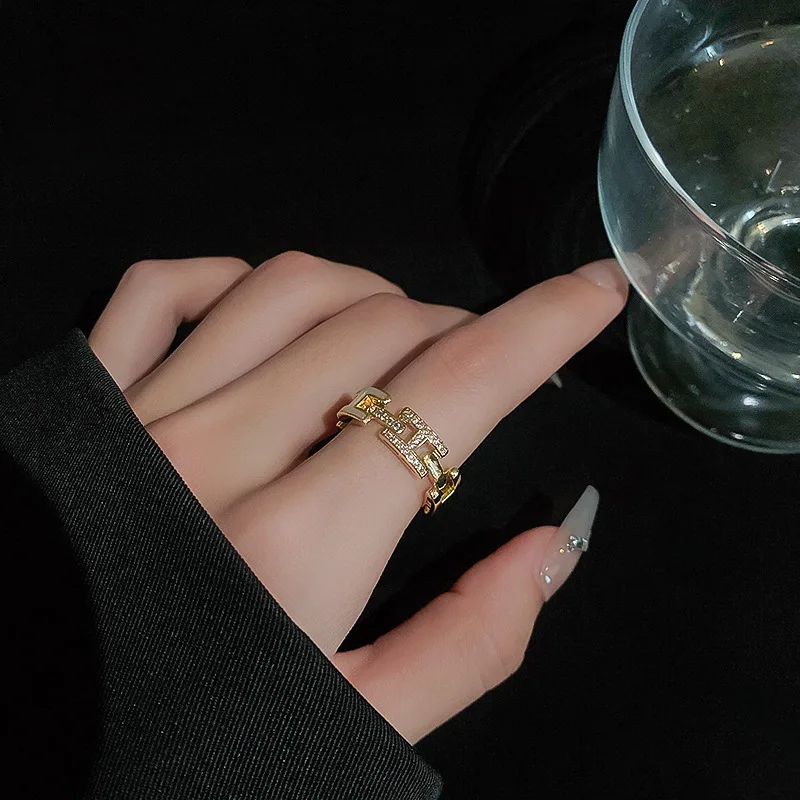 

Trendy Golden Ring Adjustable Size For Women Charm Jewelry Romantic Heartbeat Steel Titanium Ring 2024