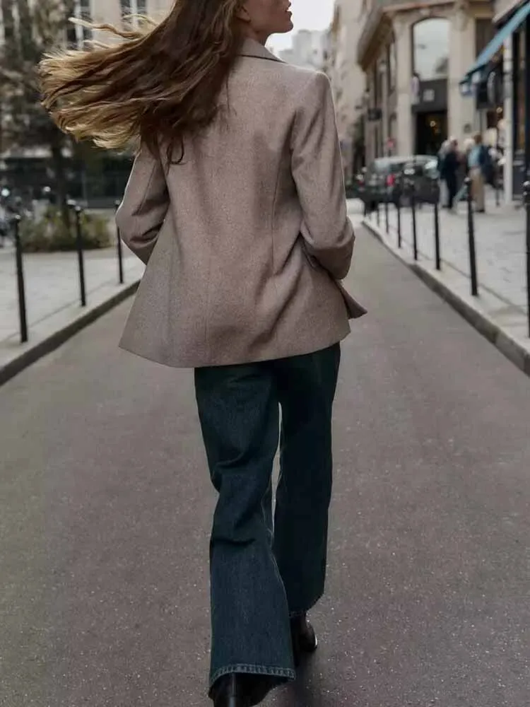 النمط الأوروبي والأمريكي الخريف الوافدين الجدد الملابس النسائية العصرية سترة بدلة متعرجة مع منصات الكتف #2