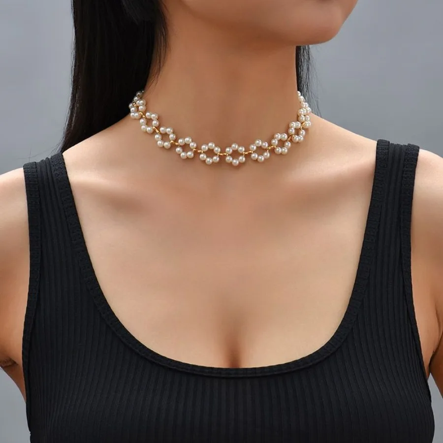 

Flower Shape Braid Necklace Faux Pearls Short Choker Necklace Minimalist Creative Neck Jewelry For Women