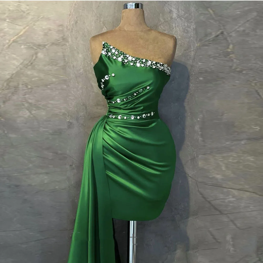 

Mini Short Satin Cocktail Dress Green Sheath Strapless Cocktail Gown Beading Holiday Party Gown Sleeveless Prom Dress With Train