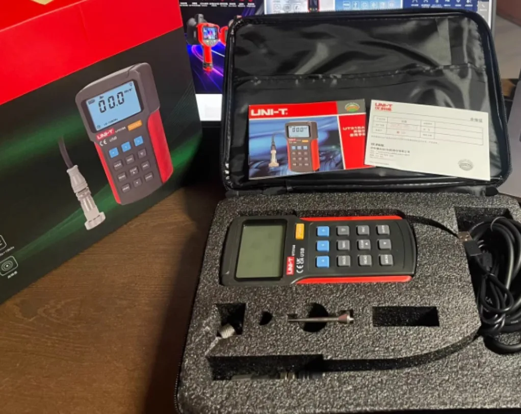 1pc UNI-T UT315A Handheld Bibration Testers,Speed/Displacement Split Vibrometer *SY