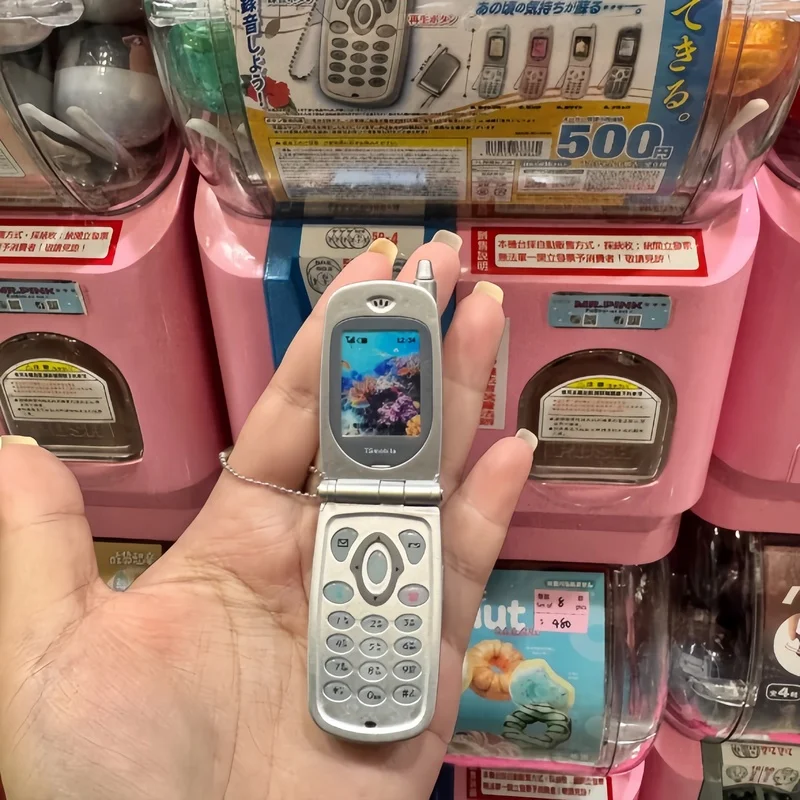 Tersedia Mainan Jepang Spirits Seri Elektronik Retro Asli Perekam Telepon Flip Mini Model Telepon Lipat Gantungan Kunci Gashapon