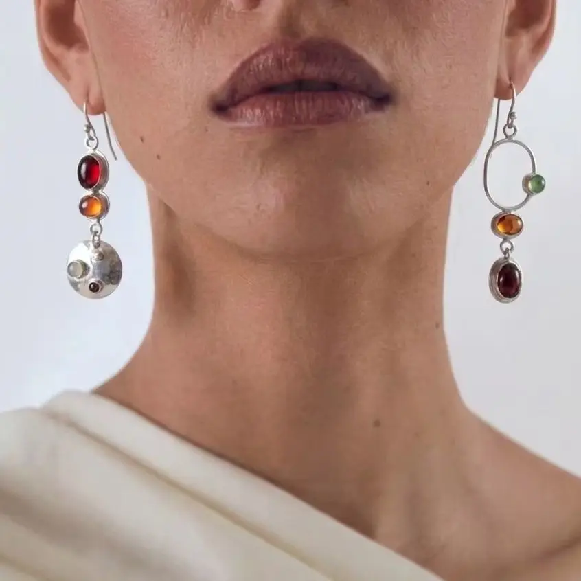 Böhmische Asymmetrische Geometrische Hängeohrringe für Frauen Vintage Ethnische Rote Stein-Tropfenohrringe Trendige Schmuck-Accessoires