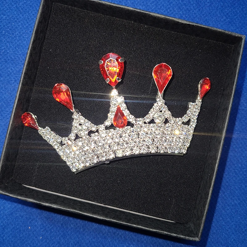 Big Crown Brooch with Red Crtystal Fashion Jewelry for Women's Coat Bag Hat Decoration