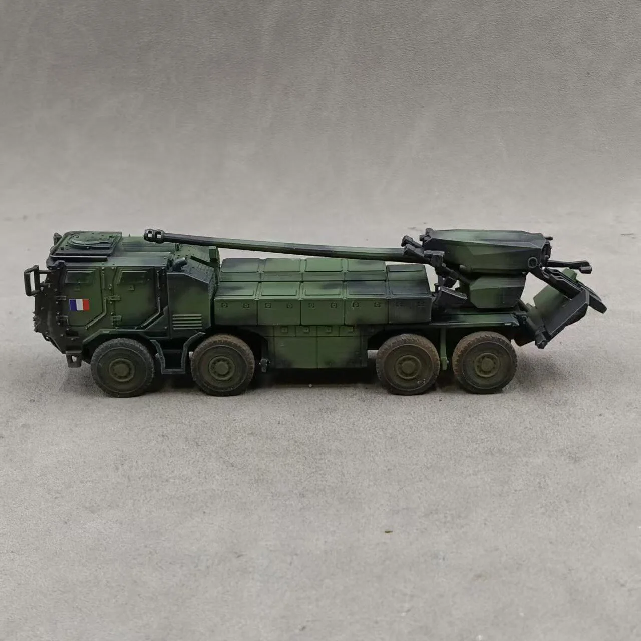 1/72 France CAESAR Self-Propelled Howitze, SLA Printing Hand-Colored Finished Model Decorative Ornament