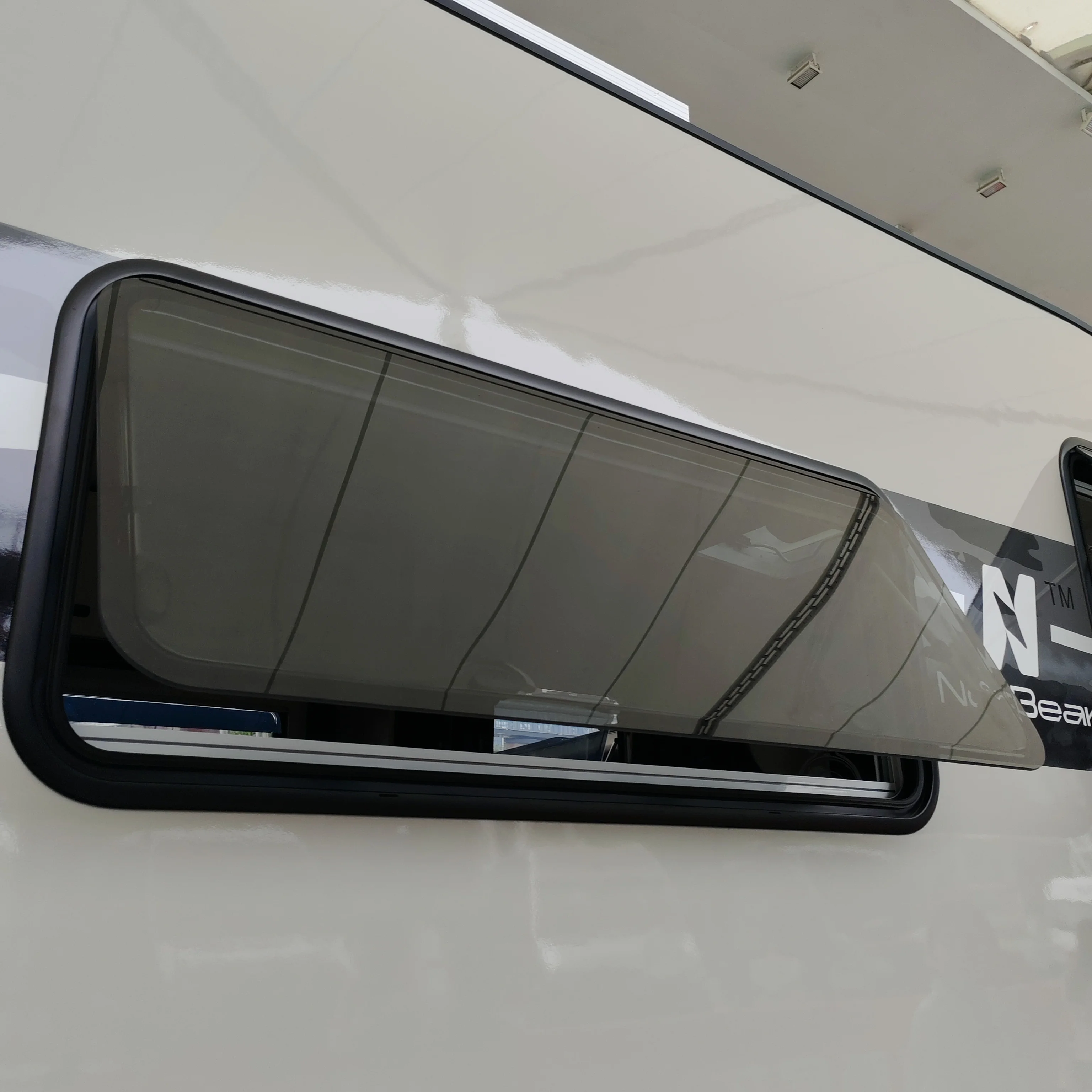 1450x550mm Aluminum Frame Round Corner RV Windows With Double Glazed Acrylic Glass Push-out Side Window For Motorhome Camper Van