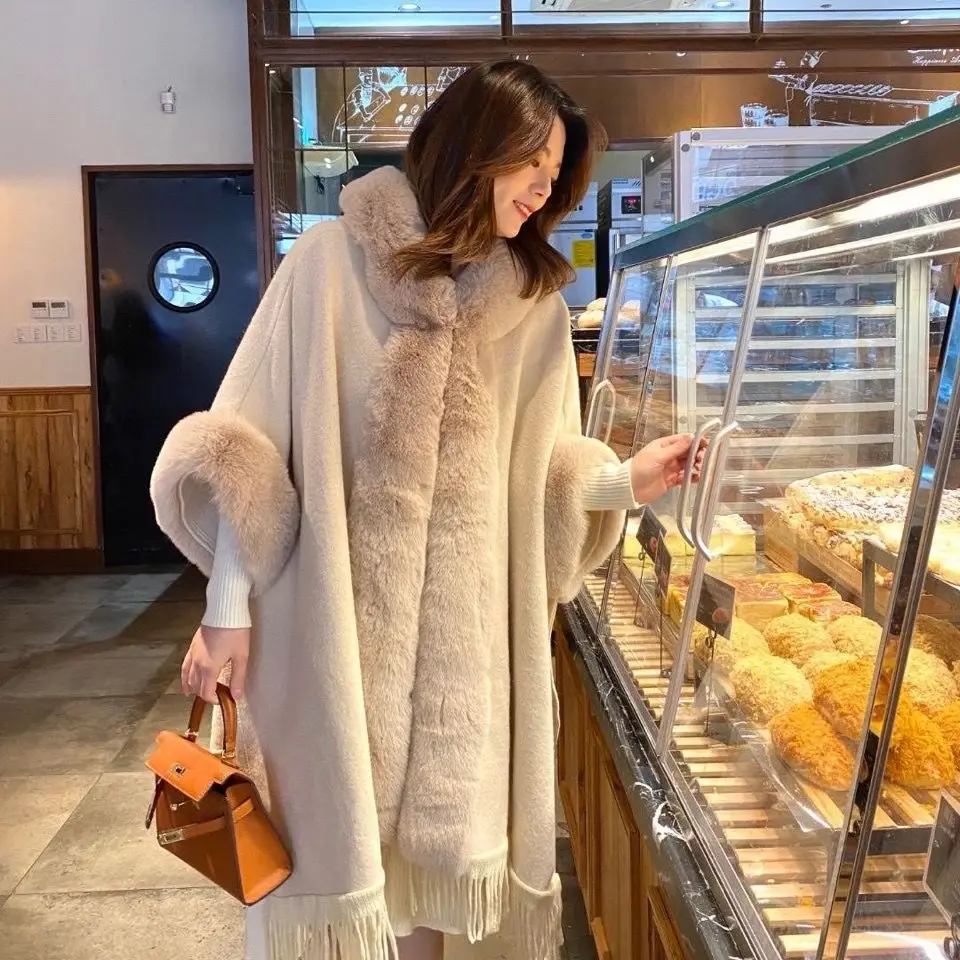 

2024 New Women Elegant Mid-length Shawl with Faux Fur Solid Color Flocking Cape Female Winter Open Stitch Wraps Casual T101