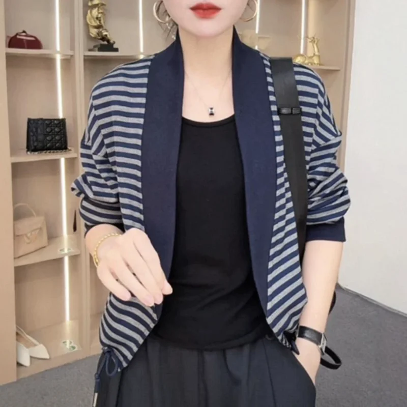 

Striped Short Jacket Loose Casual Long-sleeved Sweatshirt Temperamental Contrast Patchwork Cardigan Top