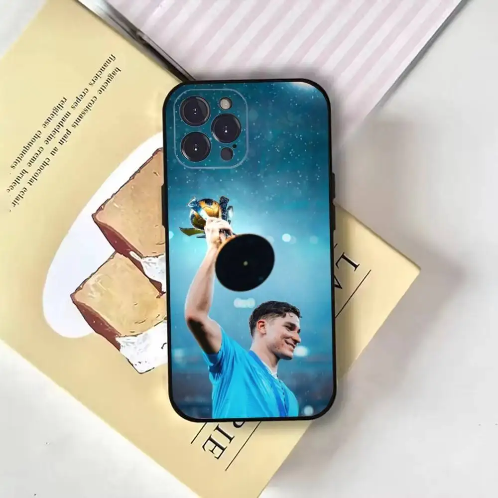 حافظة هاتف جوليان ألفاريز لكرة القدم لهاتف آيفون 16، 15، 14، 13، 12، 11 بلس، برو ماكس، XS، X، XR، SE، Mini، 8، 7، غطاء أسود ناعم #5