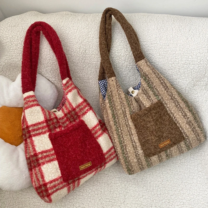 

Red Plaid Plush Shoulder Bag Autumn Winter Lamb Velvet Large Capacity Tote Bag New Year Gift Korean Casual Travel Underarm Bag
