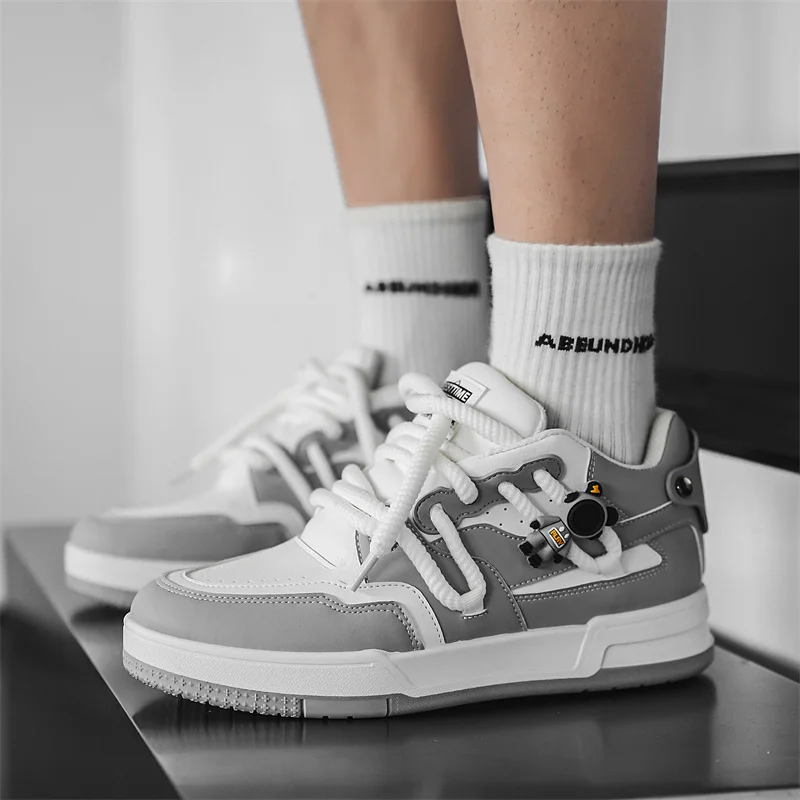 

New couple board shoes male and female youth student board shoes sports casual shoes non-slip fashionable shoes