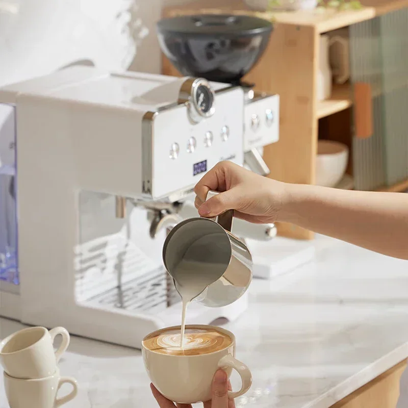 Cafetière italienne semi-automatique avec mousseur à lait, machine à expresso et cappuccino, 15 bars, CRM3610