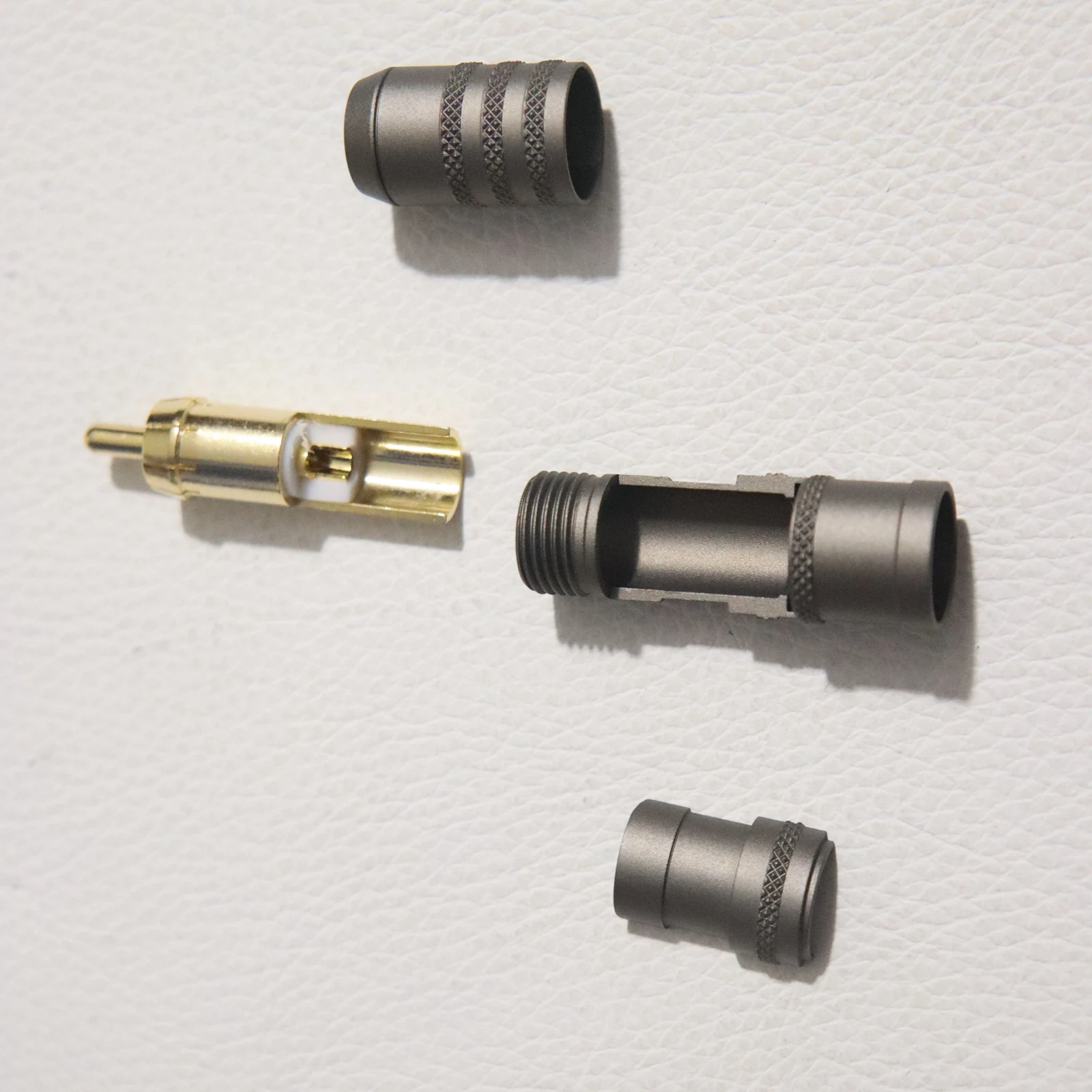 Kharma 4 個新しい RCA オスプラグ真鍮シェル DIY HIFI オーディオビデオプラグ金メッキコネクタジャック 11 ミリメートルオーディオケーブル用