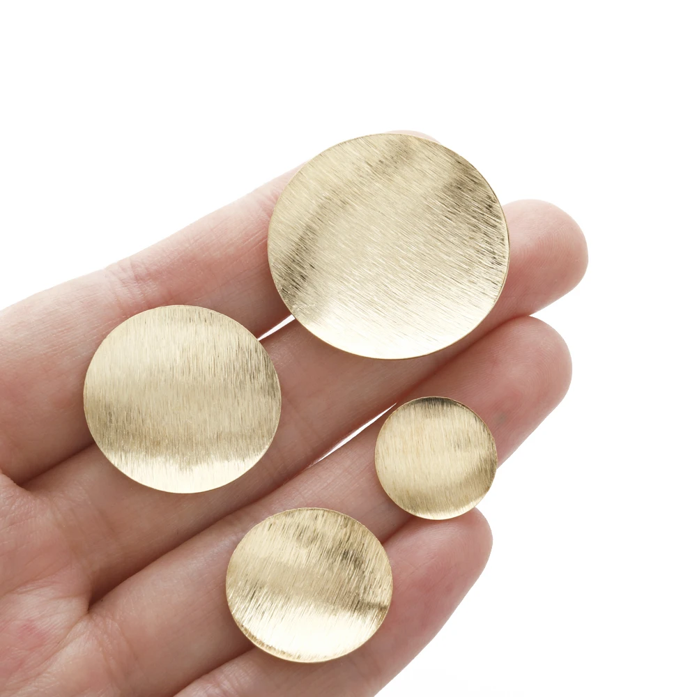 Raw Brushed Rodada Convex Dome Discos Pingente Encantos para Diy Hammered Jóias Stud Brinco Pulseira Colar Fazendo Descobertas