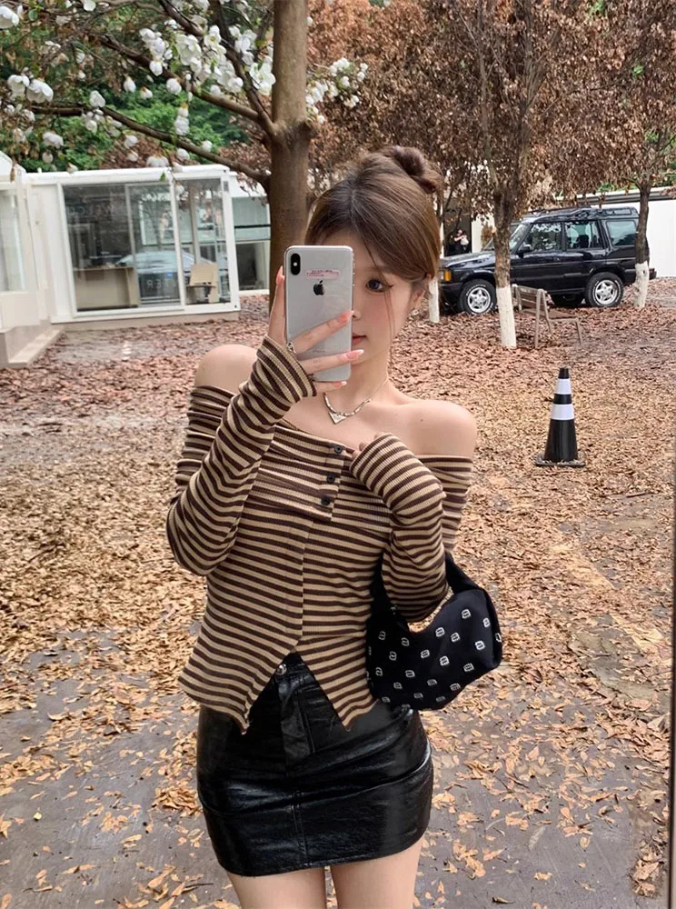 قميص نسائي محبوك بأكمام قصيرة وتصميم ضيق، بلوزة عصرية مخططة بكتف واحد وأكمام طويلة للخريف #4