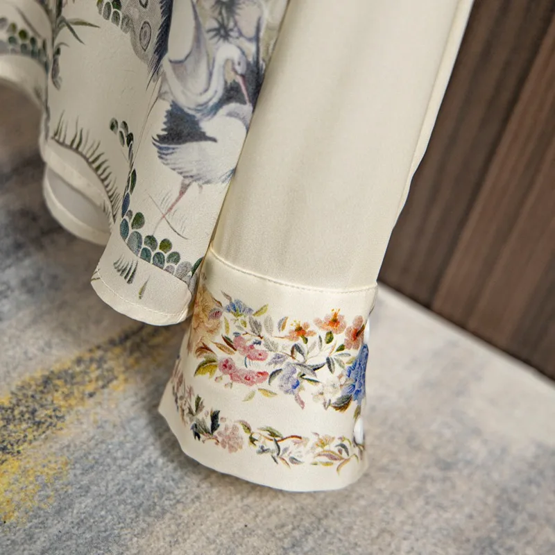 Long sleeved imitation silk shirt for women in spring 2025,  slimming, loose and stylish, printed with imitation mulberry silk