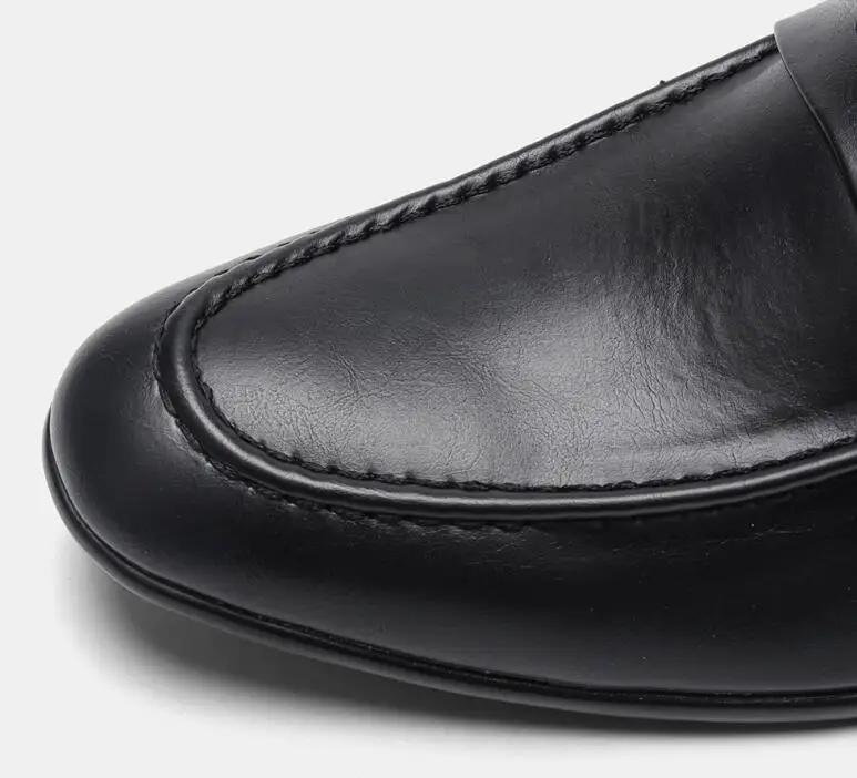 Mocasines clásicos de cuero para hombre, zapatos de vestir informales de estilo británico, cómodos, a la moda, 2023