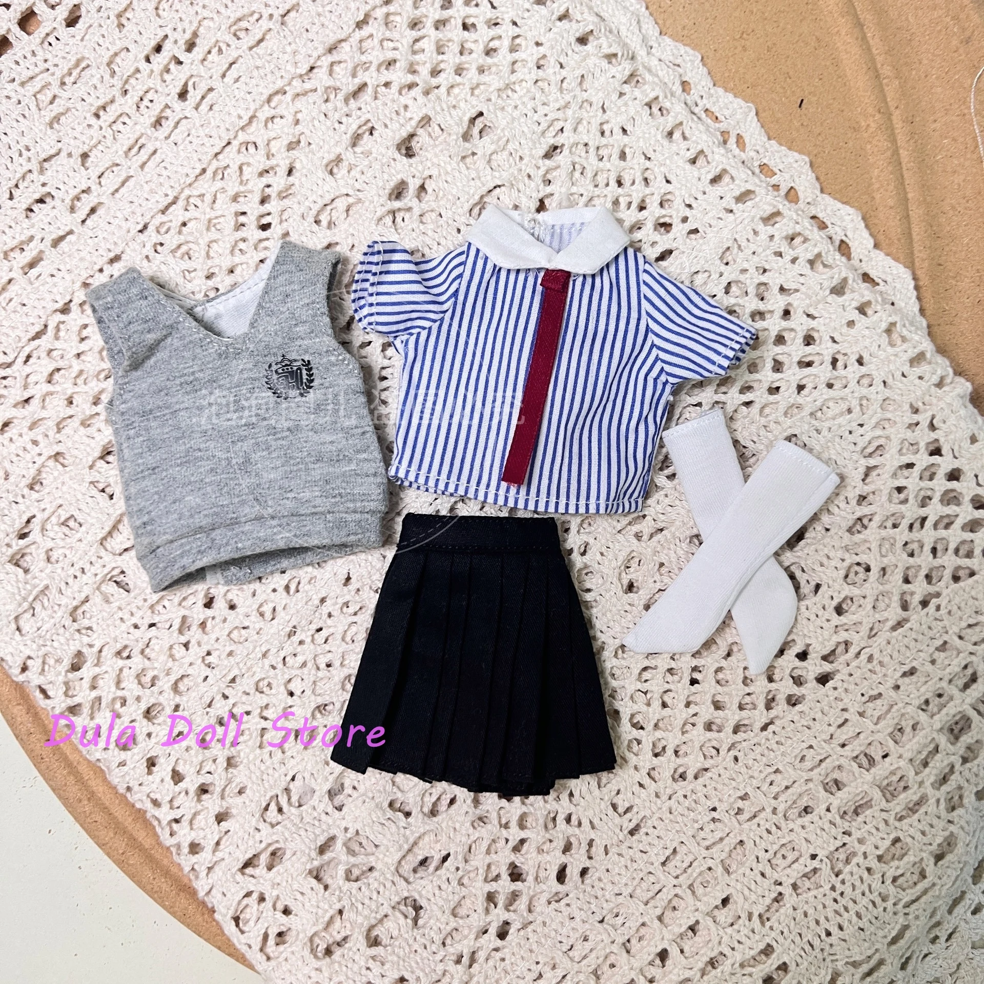 Dula Puppenkleidung Kleid Campus-Stil gestreifter weißer Kragen graue Weste sk ob24 ob22 Azone Licca ICY JerryB 1/6 Bjd Puppenzubehör