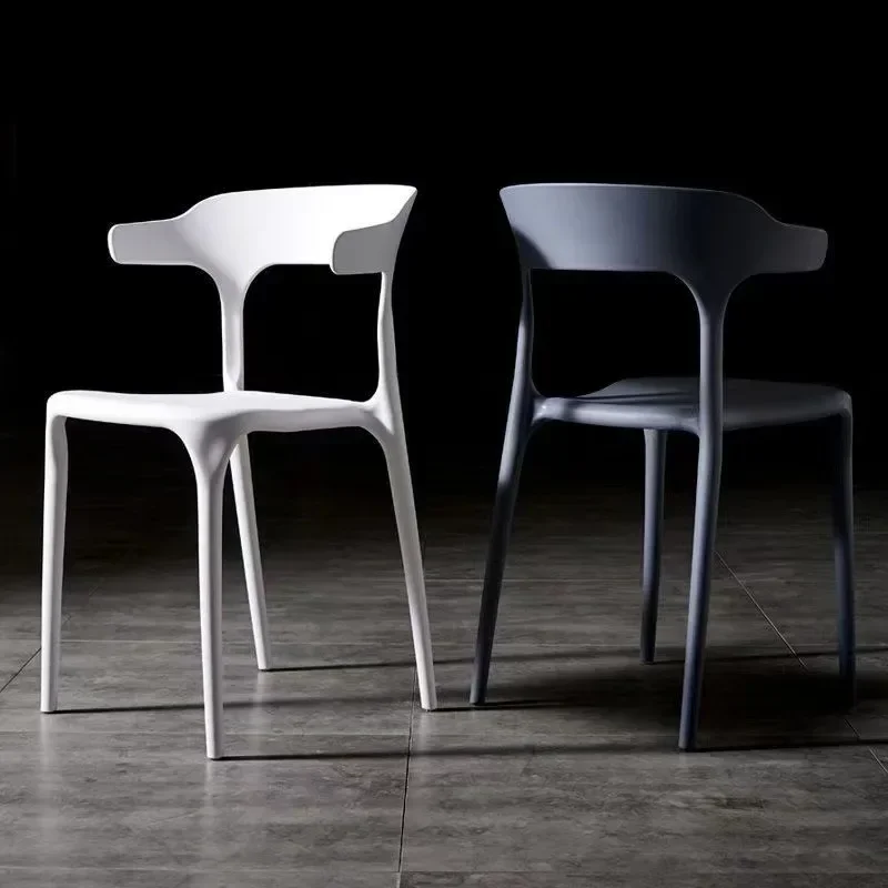 Nordic Furniture Stackable Horn Style Dining Chairs Backrest Nordic Modern Home Use Portable Backrest Chair Plastic Thick Seat